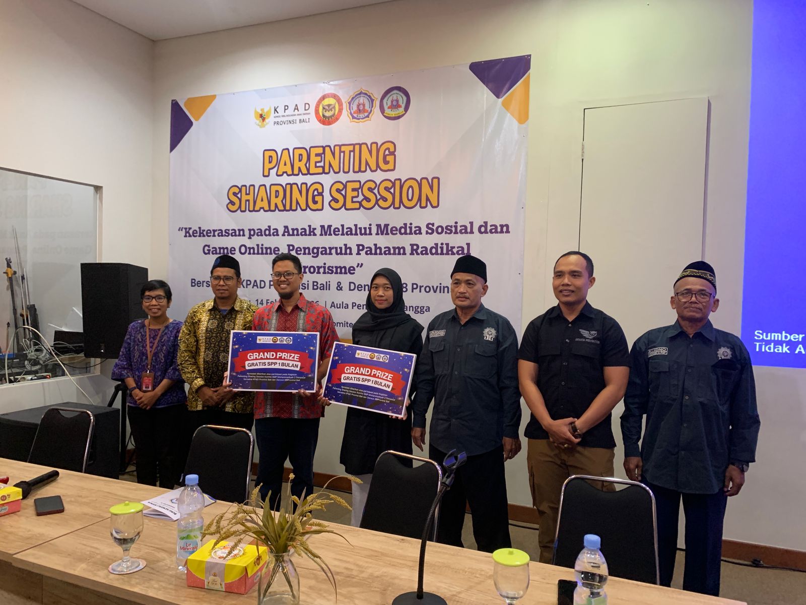 Pemenang Grandprize dalam kegiatan Parenting Sharing Session, Sabtu (14/2/2026).