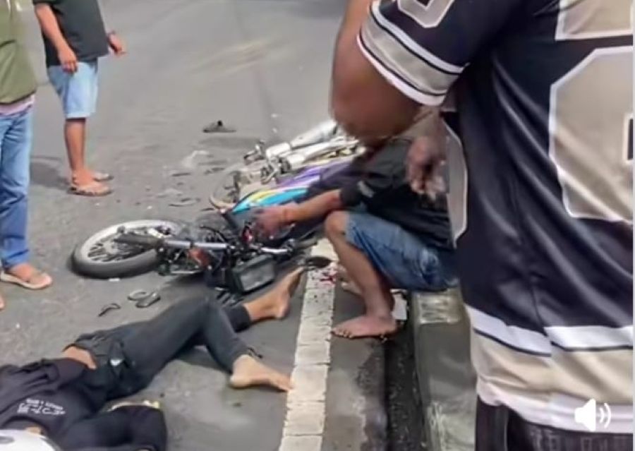 KABUR: Kondisi pemotor Moh. Irfan Ansori, yang tewas di Jalan Denpasar-Gilimanuk yang tewas usai terserempet truk boks yang belum diketahui identitas pengemudinya
