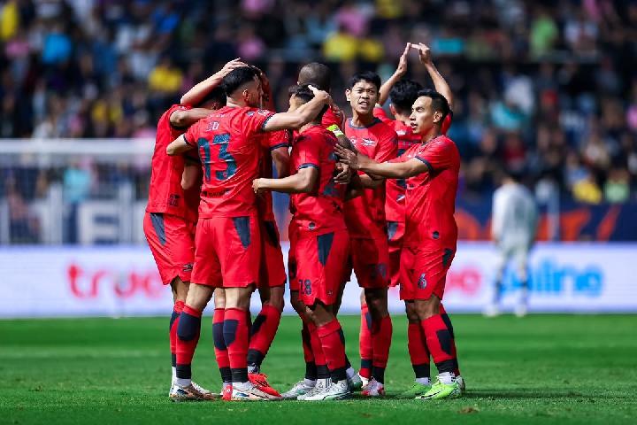 Bangkok United memastikan diri lolos ke perempat final AFC Champions League 2 setelah unggul agregat 4-2 atas Macarthur Australia.
