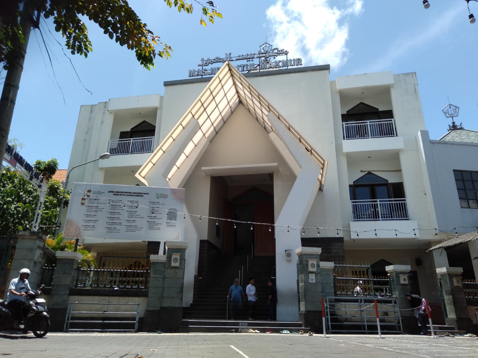 ilustrasi Masjid Almuhajirin, Monang-Maning, Denpasar. (hari puspita)