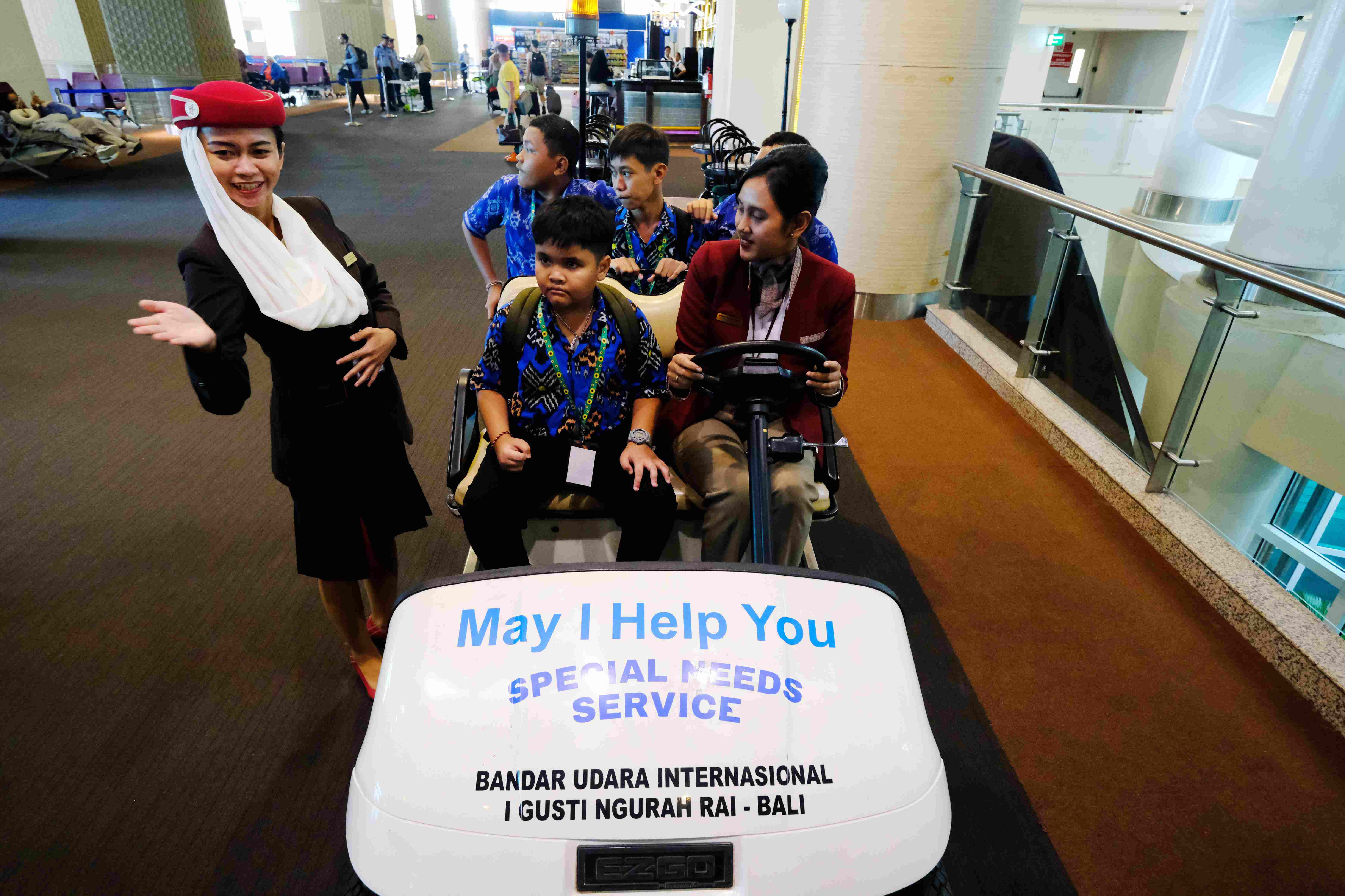 Program &ldquo;Travel Rehearsal&rdquo; pertamanya Emirates di bandara Internasional Ngurah Rai, Bali.