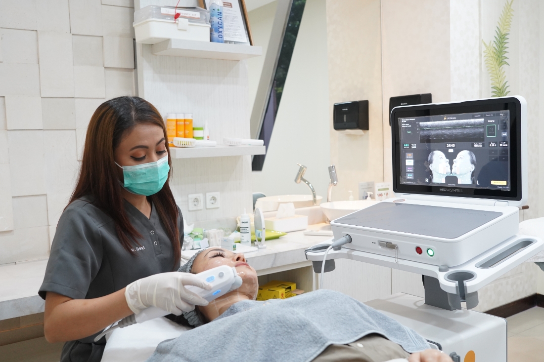 Customer bisa langsung datang, dan memilih treatment sesuai dengan kebutuhan dan kondisi kulit di Miracle Ultimate Denpasar.