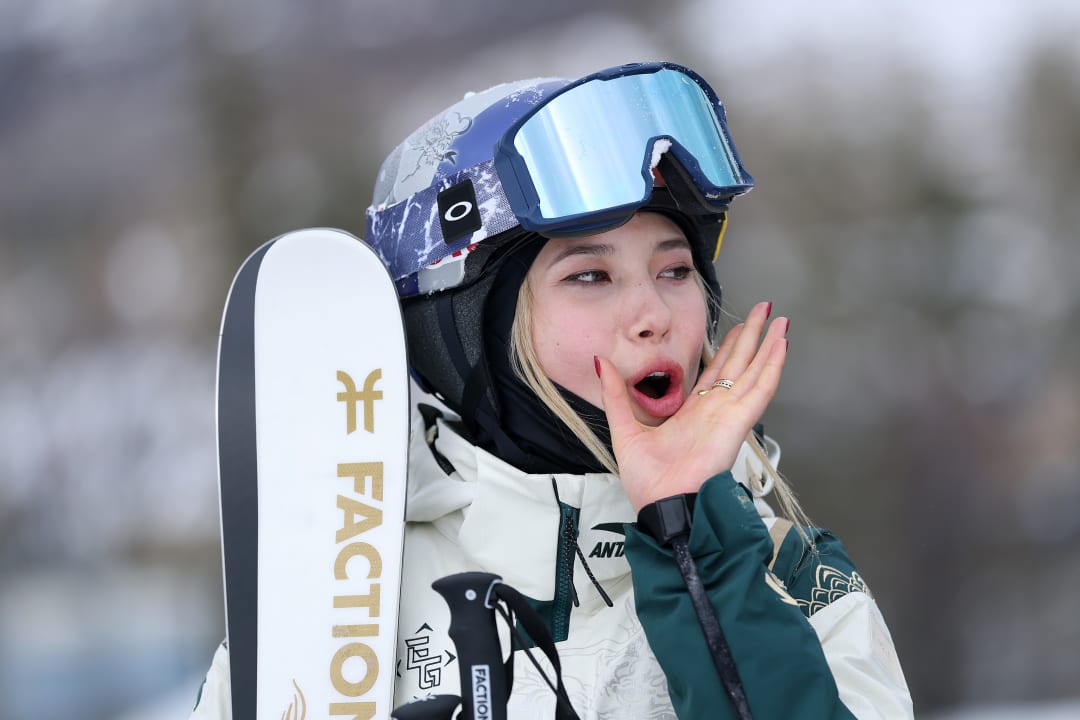 Bintang Tiongkok Eileen Gu berupaya mempertahankan emas ski gaya bebas nomor women's freestyle halfpipe 