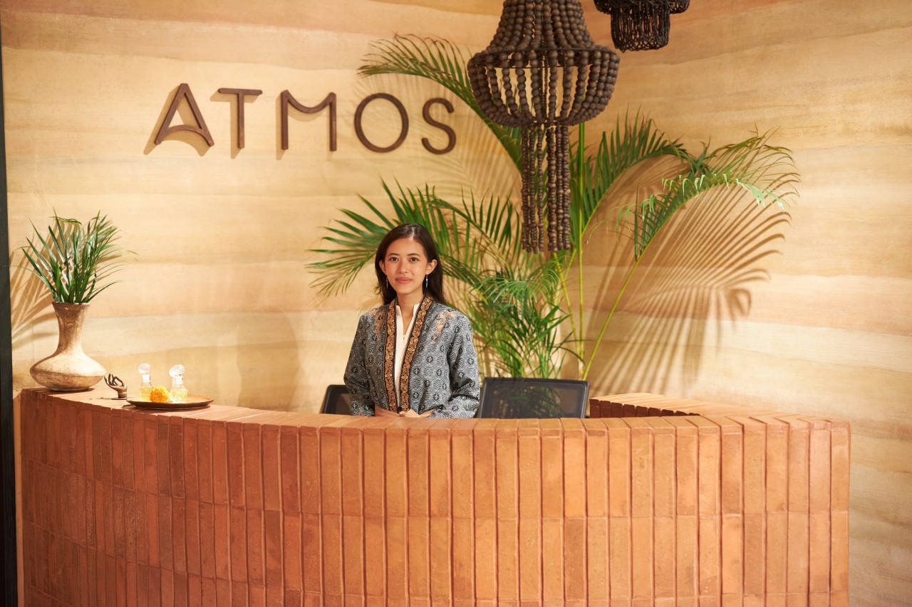 Atmos Bali, yang merupakan bagian dari proyek internasional dengan kehadiran di Amerika Serikat dan Portugal, membawa model operasional sauna komunal terstruktur ke Uluwatu. 