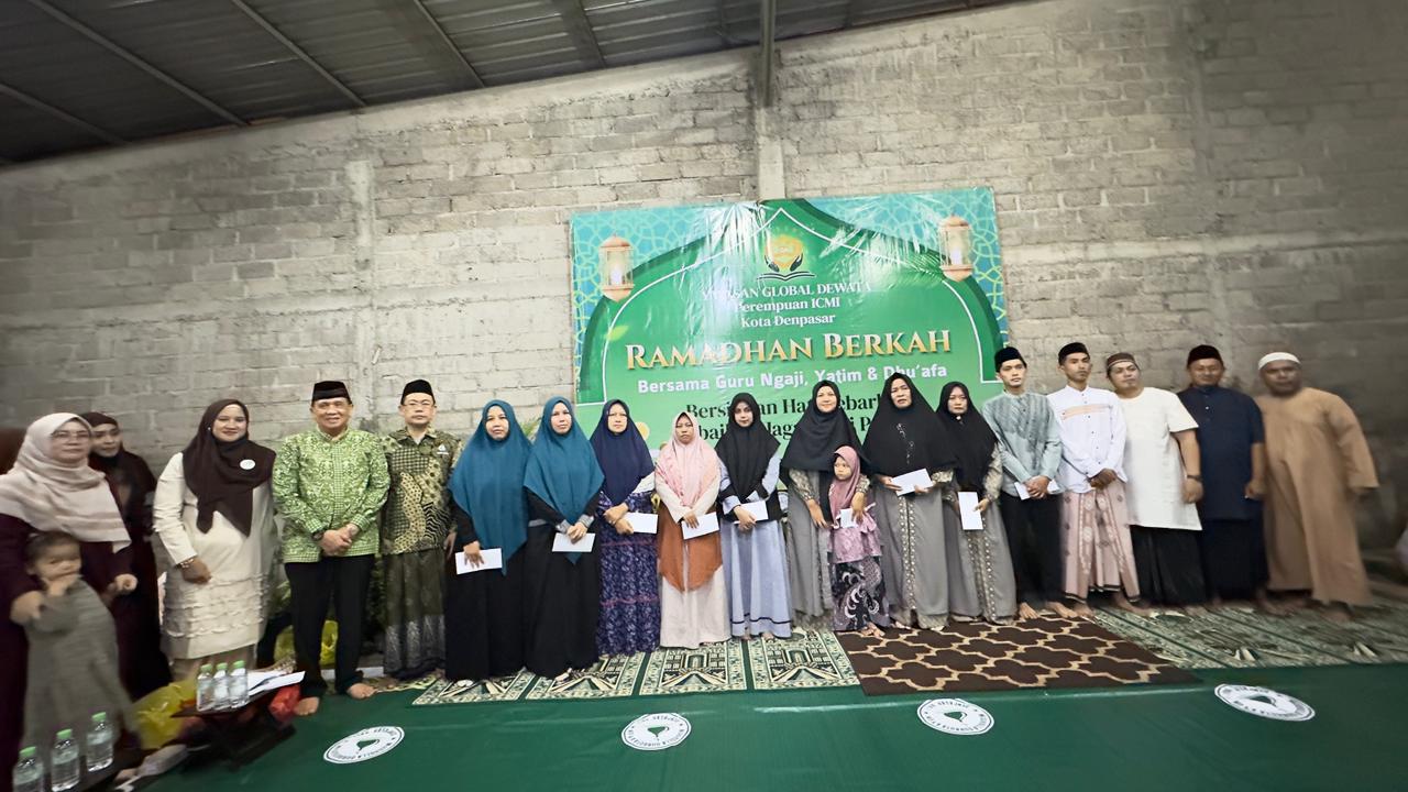TEBAR KEBAIKAN: Berbagi berkah Ramadan bersama guru ngaji dan anak yatim bertema, bersihkan hati,tebar kebaikan,jaga bumi pertiwi oleh Perempuan ICMI Kota Denpasar.