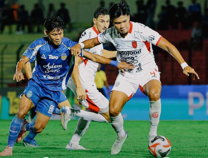 GAGAL MENANG LAGI : Laga PSIM Jogjakarta melawan Bali United di Stadion Sultan Agung,Bantul,Jogjakarta berakhir dengan skor 3-3 padahal sudah unggul duluan 0-3.(IG PSIM Jogjakarta)