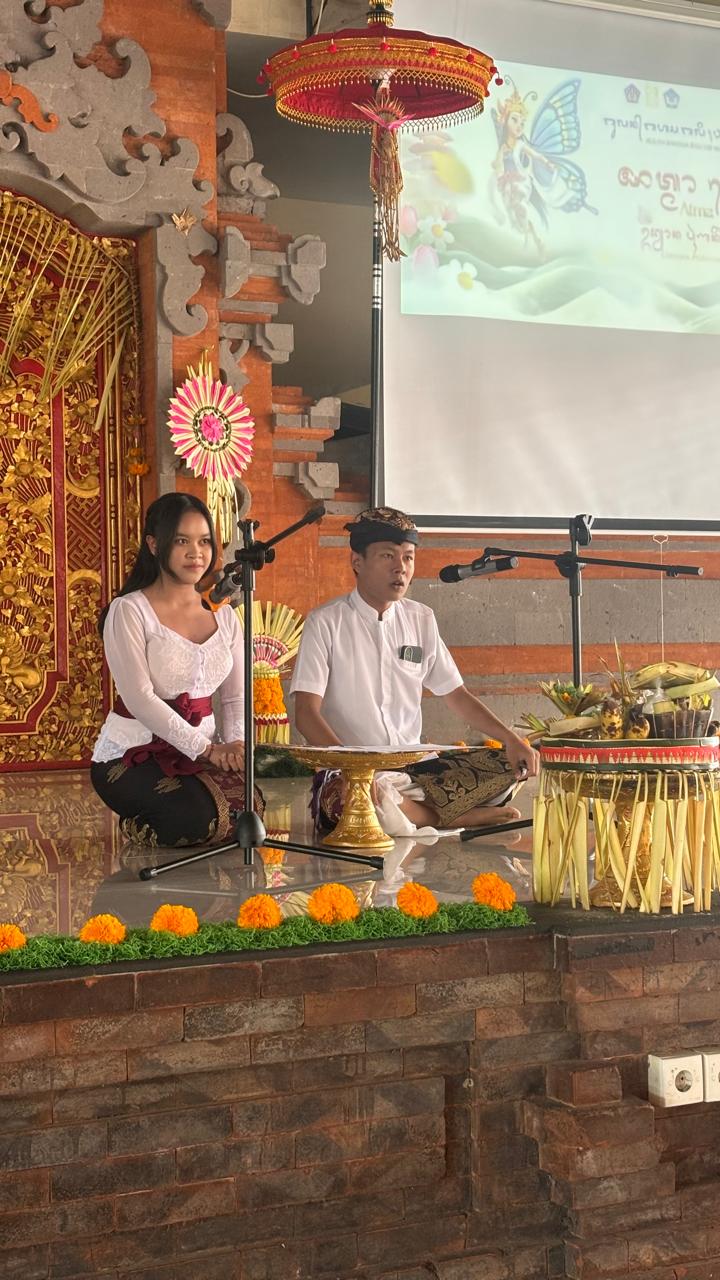 Kegiatan ini menjadi wadah bagi generasi muda untuk mengekspresikan kreativitas sekaligus memperdalam pemahaman terhadap bahasa, aksara, dan sastra Bali.