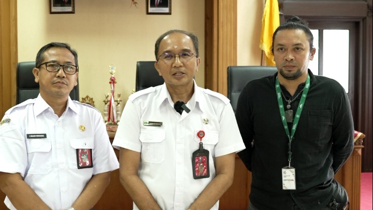 Sekretaris Panitia Lomba Ogoh-Ogoh Kabupaten Badung, I Made Adi Adnyana, S.Sn., M.Si. (tengah).