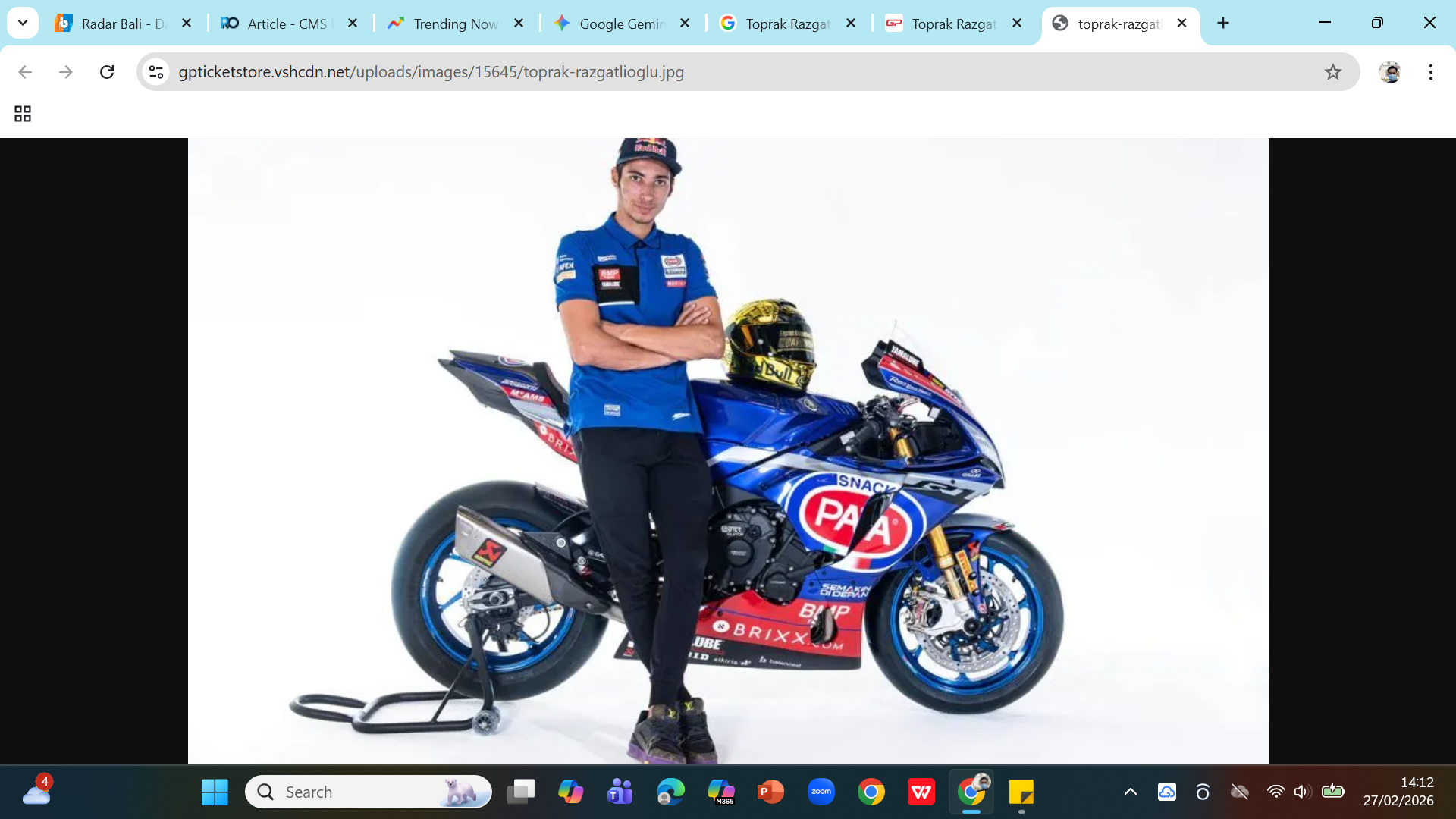 Superstar World Superbike Toprak Razgatlioglu akhirnya melangkah ke MotoGP bersama Prima Pramac Yamaha musim ini. 
