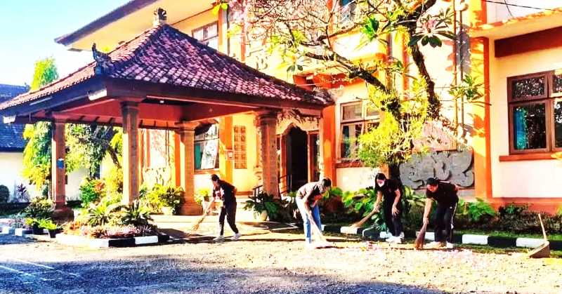 BERUBAH FUNGSI : Gedung Kantor Camat Tabanan yang berlokasi di Jalan Arjuna No. 9 Desa Delod Peken Tabanan yang kini menjadi Kantor Imigrasi Kelas III Non TPI Tabanan. (juliadi)