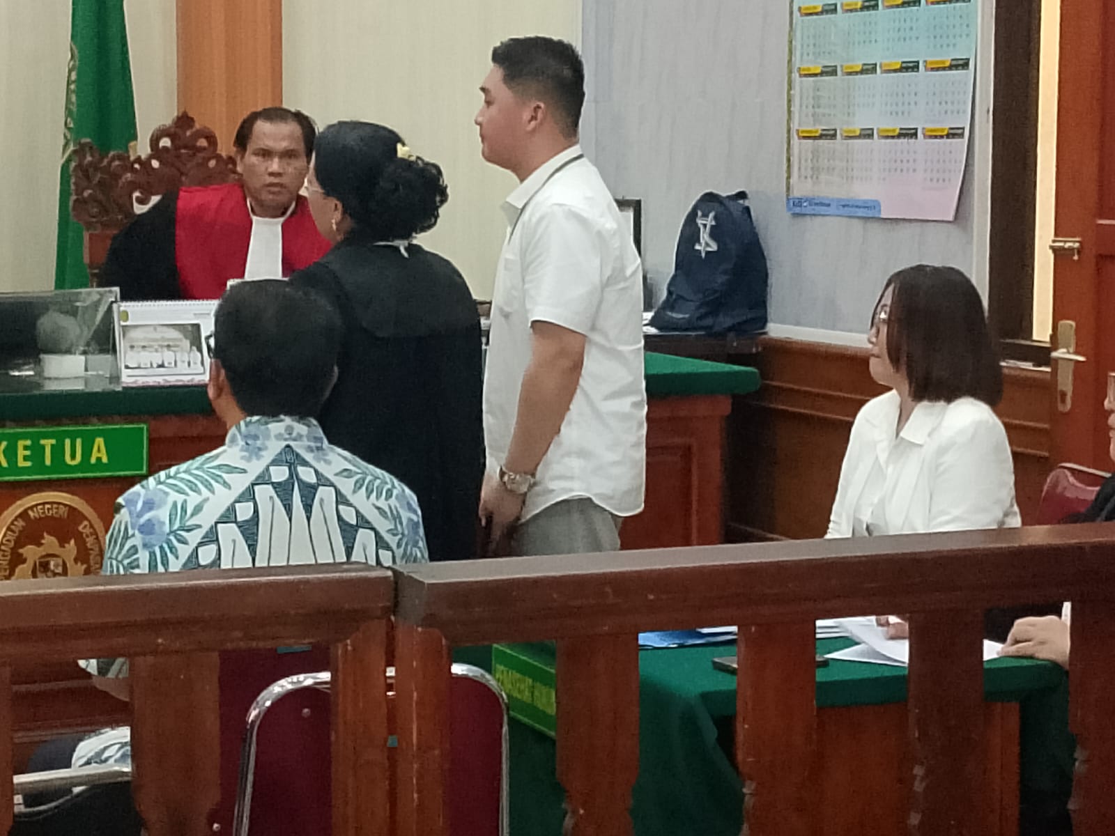 Suasana sidang dengan terdakwa Lenny Tombokan agenda mendengar  aksi di PN Denpasar, 3 Maret 2026.
