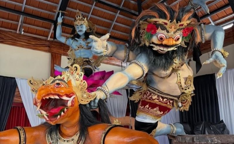 BERSAING KETAT : Karya Ogoh-ogoh ST Panji Semerang, Banjar Sembung Meranggi, Kerambitan Tabanan dengan nama ogoh-ogoh "Bhukti Bhakti".(juliadi/radar bali)