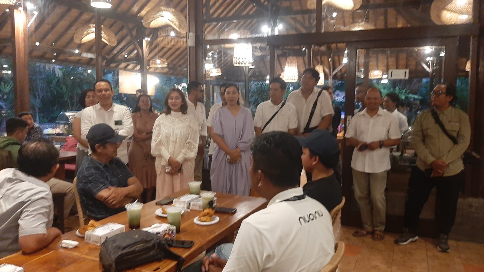 General Manager iForte wilayah Jateng, DIY, dan Bali, Ariek Kurniawati bersama jajaran pimpinan dan keluarga besar iForte  