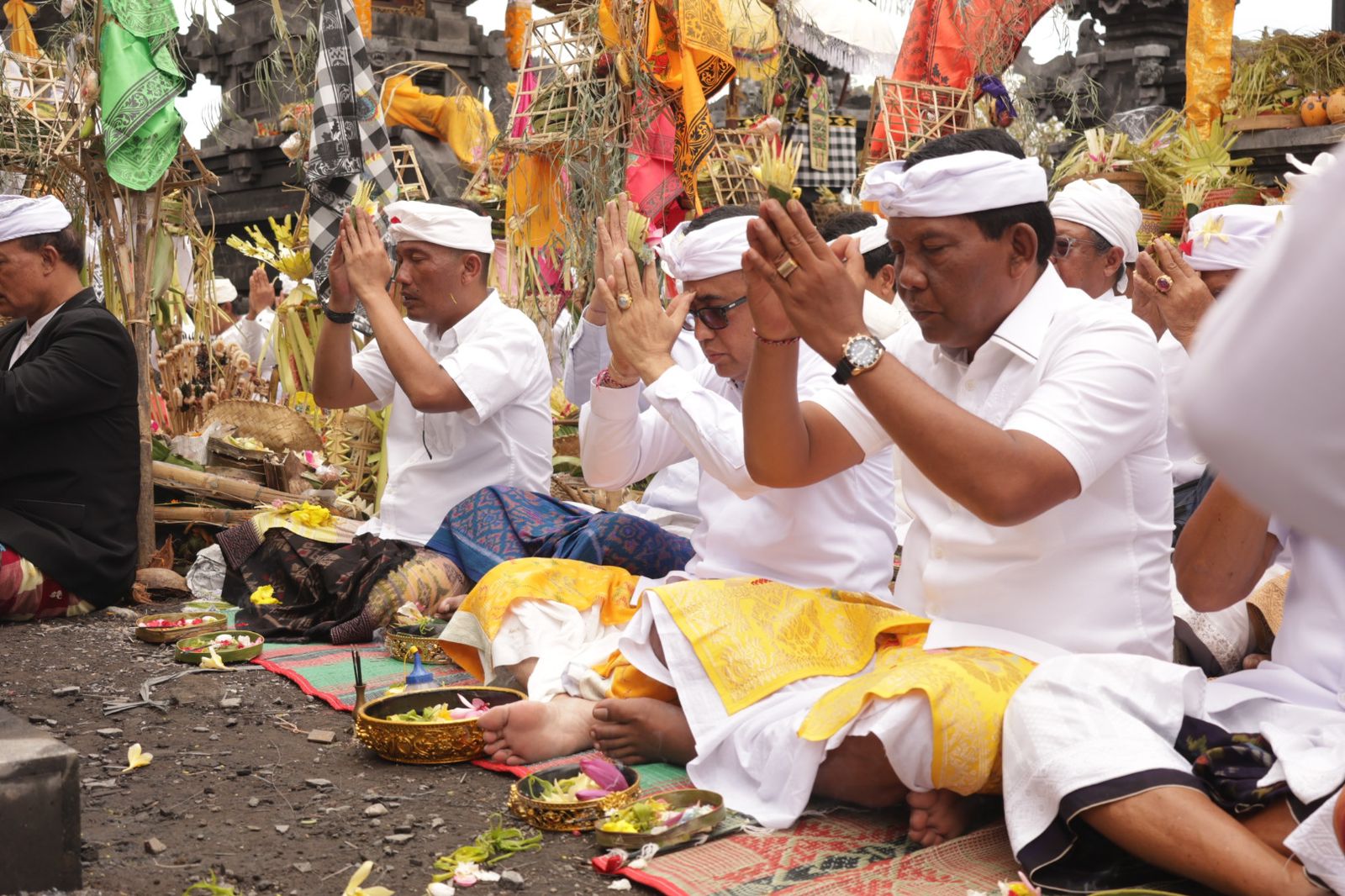 Wali Kota Denpasar I Gusti Ngurah Jaya Negara di Wantilan Pura Agung Petilan, Desa Kesiman Petilan, Kecamatan Denpasar Timur, pada Minggu (8/3) .