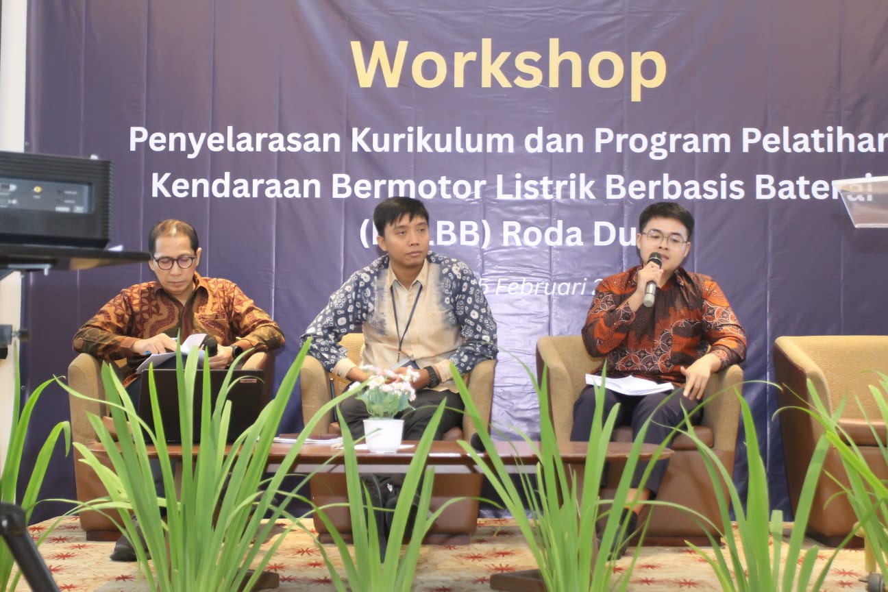 Kurikulum SMK Didorong Dukung Ekosistem Motor Listrik di Indonesia.