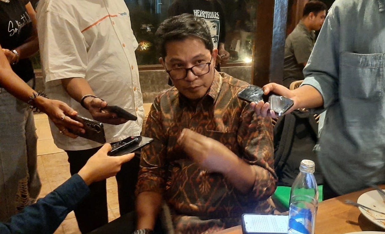 AMAN: Kepala Wilayah BULOG Bali Muhamad Anwar saat memberikan keterangan pers kepada awak media di Denpasar, Selasa 10 Maret 2026