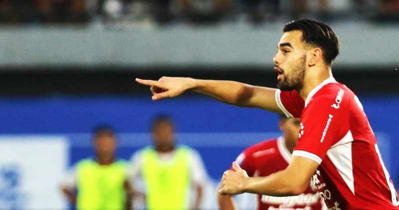 MASUK SELEKSI : Penyerang muda Bali United, Jens Raven. (miftahuddin/radar bali)