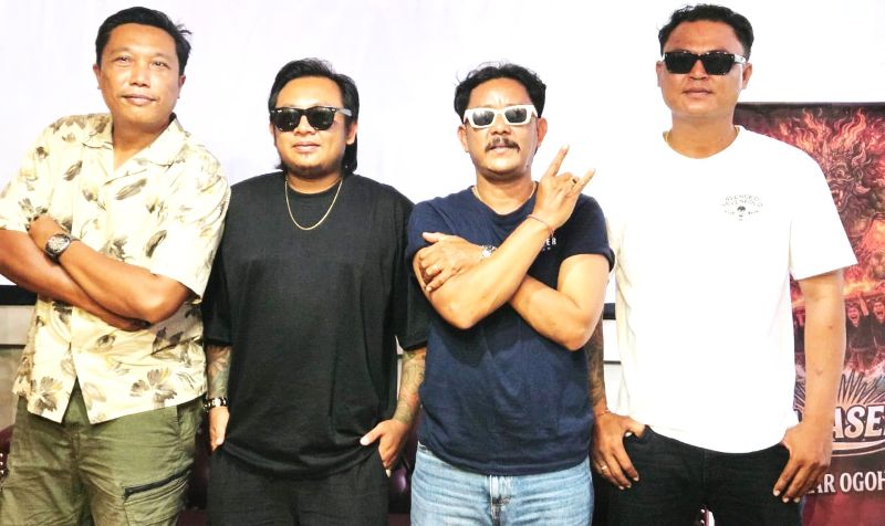 TETAP NGEGAS: Para penggawa Trabasenja sat merilis single Ogar Ogar Ogoh Ogoh. (Foto : Marsellus Lampur)