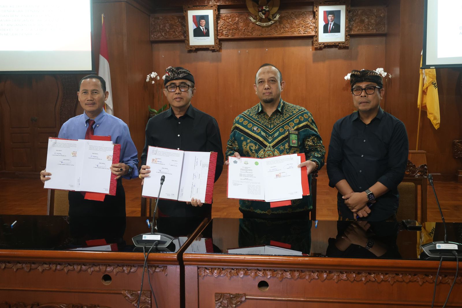 Wali Kota Denpasar IGN Jaya Negara  (dua dari kiri) bersama Kajari Denpasar Trimo, S.H., M.H., dan Ketua PN Denpasar, Dr. Iman Luqmanul Hakim, S.H., M.Hum., di Kantor Wali Kota Denpasar, Kamis (12/3).