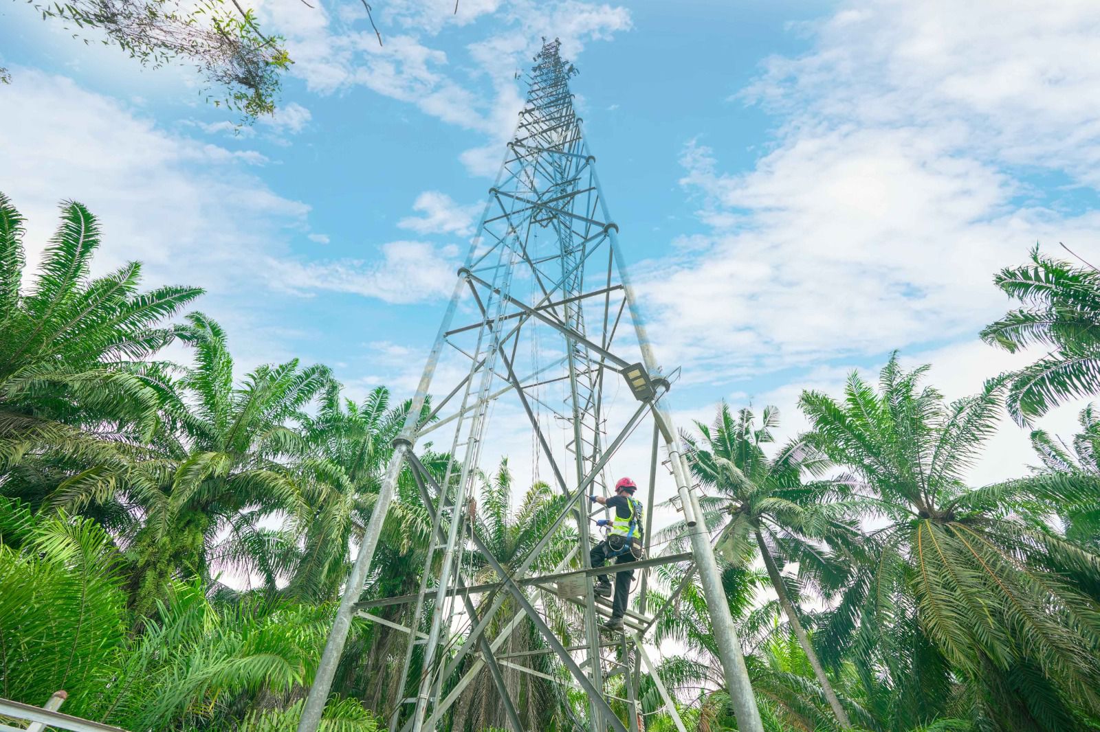 Penghentian sementara layanan ini dilakukan untuk mendukung kelancaran Nyepi.  
