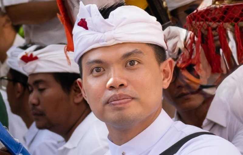DORONG UPAH LEBIH BAGUS : Ketua DPC Gerindra Kota Denpasar, Ida Bagus Yoga Adi Putra. (ist)