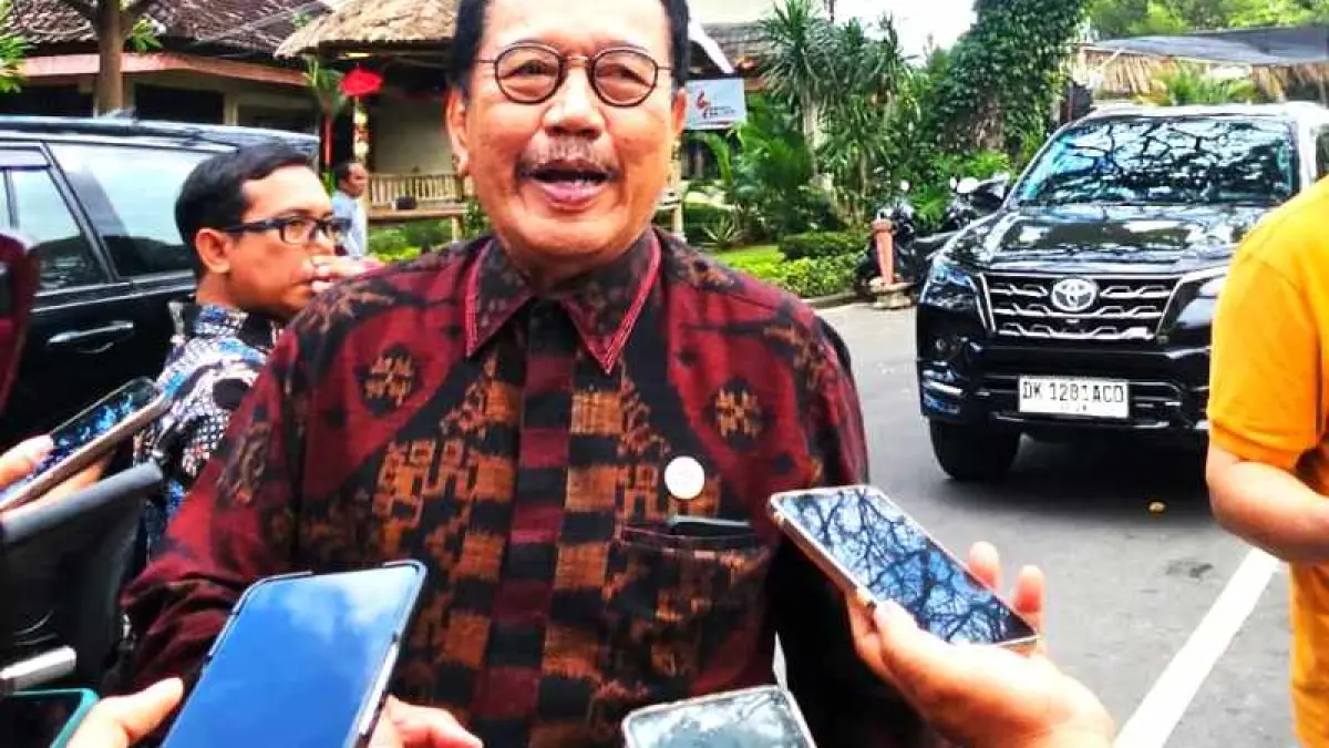 PERINGATAN KERAS : Ketua PHRI Bali, Tjokorda Oka Artha Ardhana Sukawati (Cok Ace). (ni kadek novi febriani)