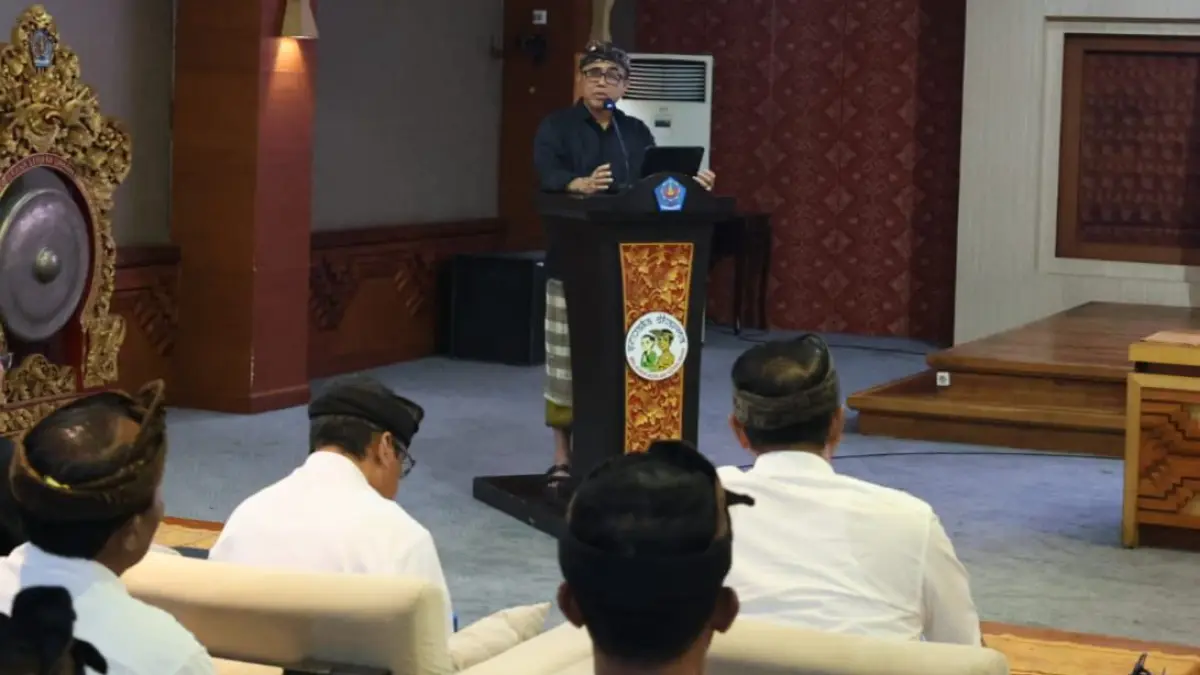 Wali Kota IGN Jaya Negara saat rapat koordinasi yang digelar di Ruang Mahottama Gedung Sewaka Dharma (GSD) Denpasar, Kamis (26/3).