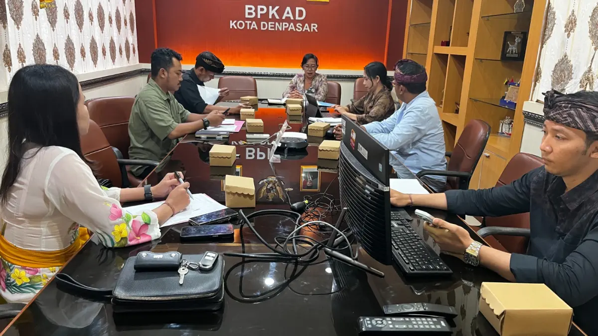 Rapat pembahasan gelaran BPKAD Kota Denpasar dan dihadiri perwakilan Kantor Pertanahan Kota Denpasar, Kamis (12/3/2026).&nbsp;