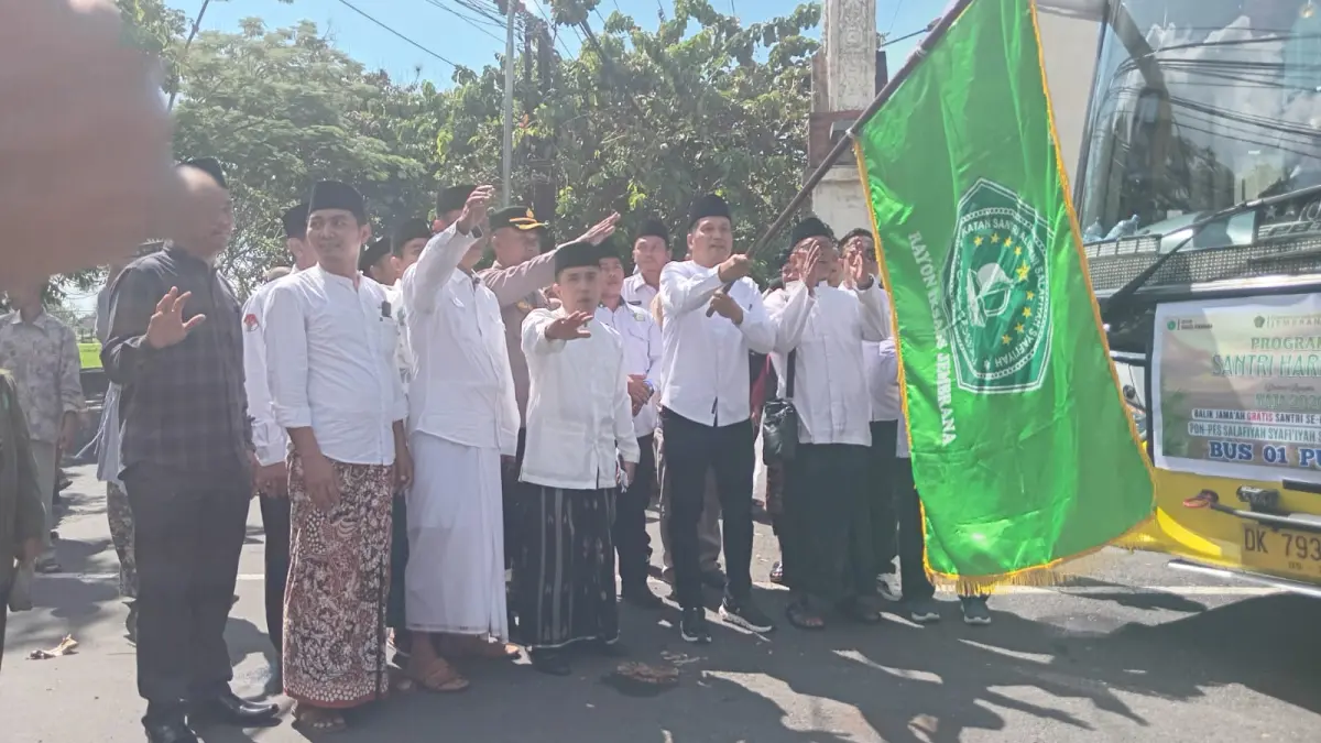 Bupati Jembrana Kembang Hartawan saat pelepasan program Balik Jama’ah Santri (BAJA) 2026.