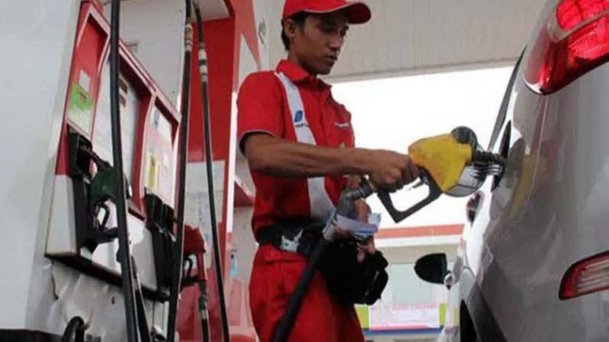 harga BBM diperkirakan naik pada 1 April 2026, terutama kategori nonsubsidi seperti Pertamax, Pertamax Turbo, Pertamina Dex, dan Dexlite.