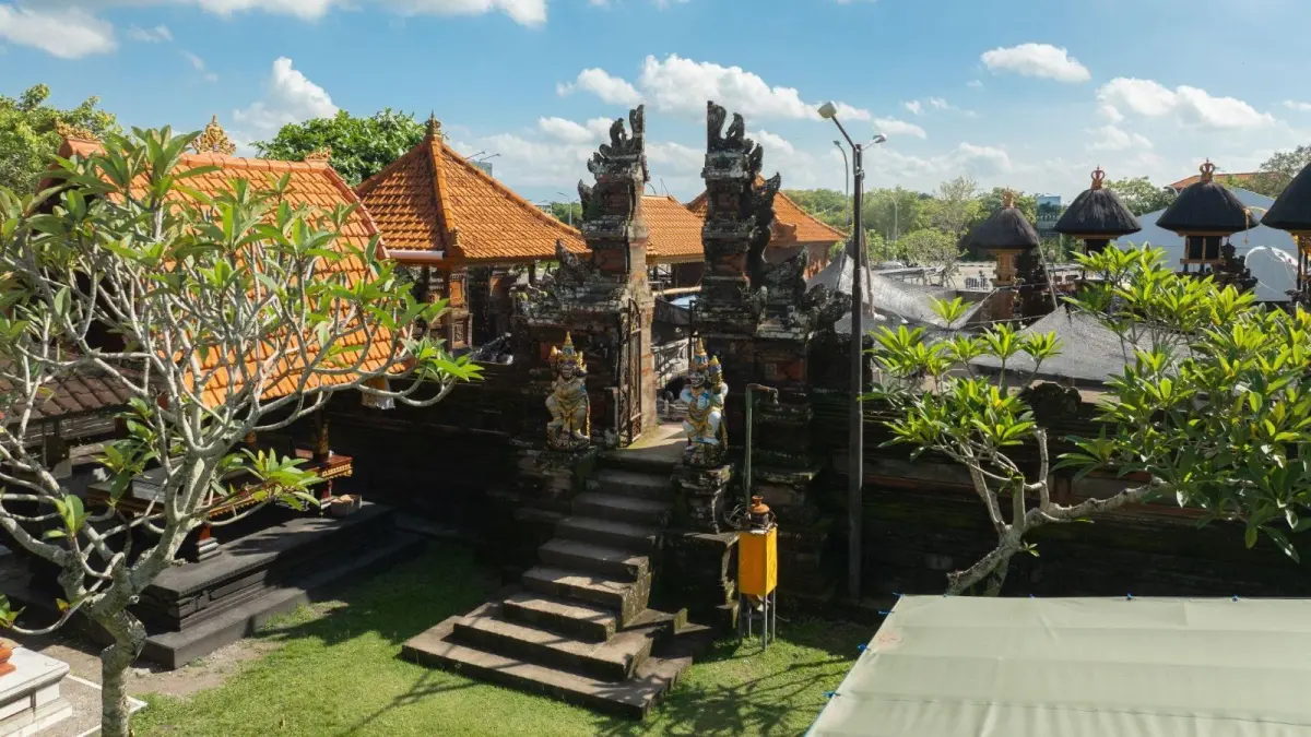 Pura Luhur Dalem Bomo sebagai Pura Utama di kawasan Nuanu Creative City. (Nuanu Creative City for radarbali.id)
