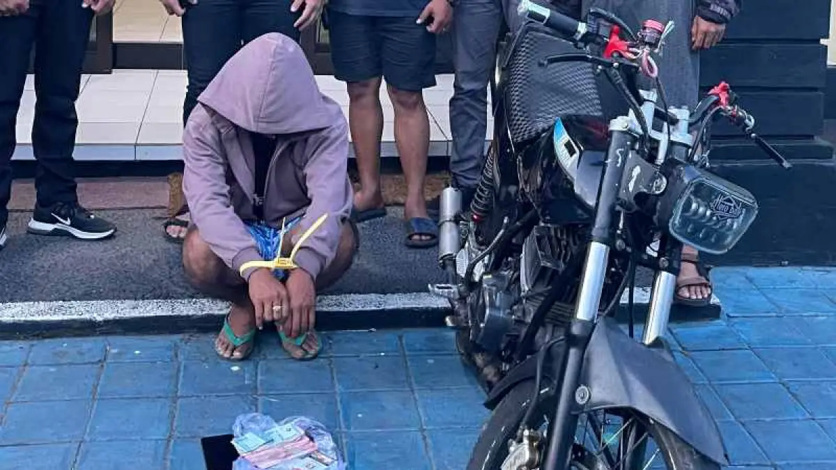 DIRINGKUS LAGI : IGM tertangkap setelah beraksi di sebuah warung kosong di Banjar Dinas Dukuh, Desa Bebandem.(ist)