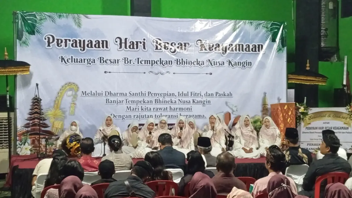GRUP HADRAH NUR JANNAH: Tampil pada Perayaan Hari Besar Keagamaan di Balai Banjar Bhineka Nusa Kangin, Dalung Permai, Rabu (15/4/2026).
