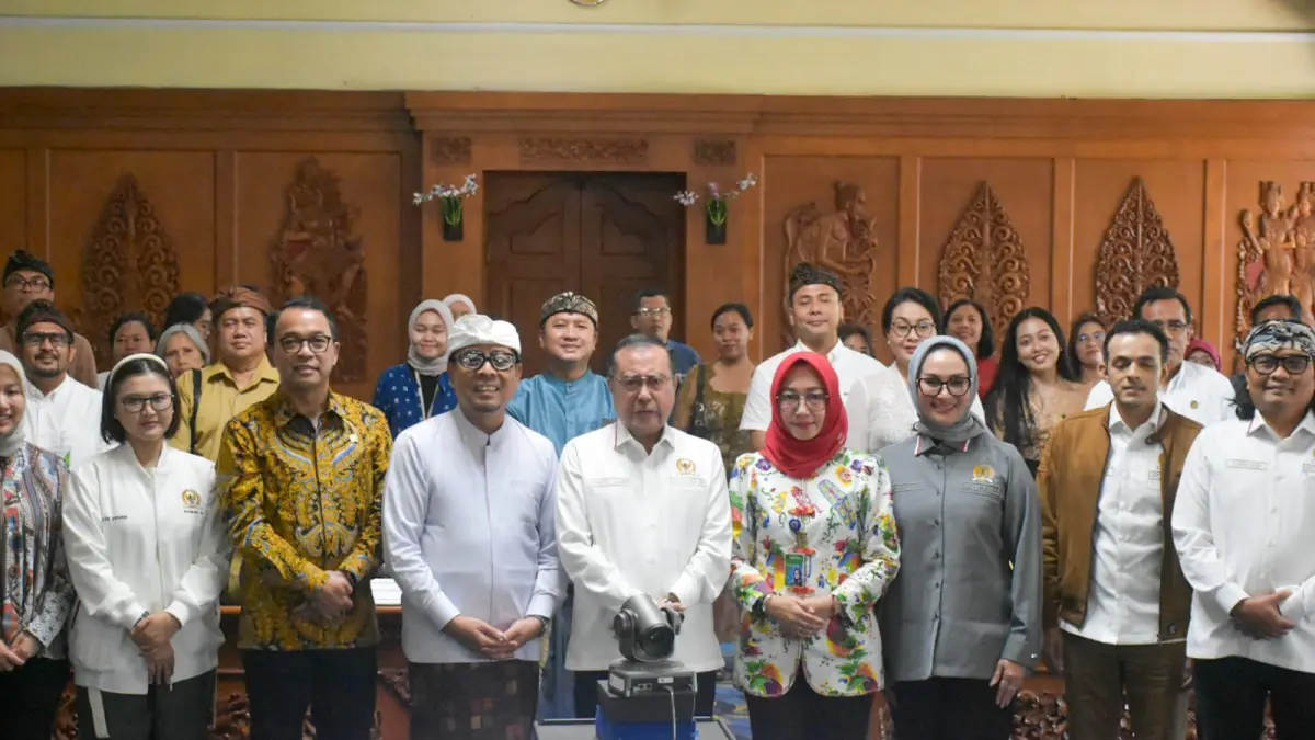 Wawali Denpasar I Kadek Agus Arya Wibawa saat menerima Kunjungan Kerja Spesifik Komisi IX DPR RI yang dipimpin Wakil Ketua Komisi IX DPR RI, M. Yahya Zaini di Kantor Walikota Denpasar, Kamis (16/4/2026).&nbsp;