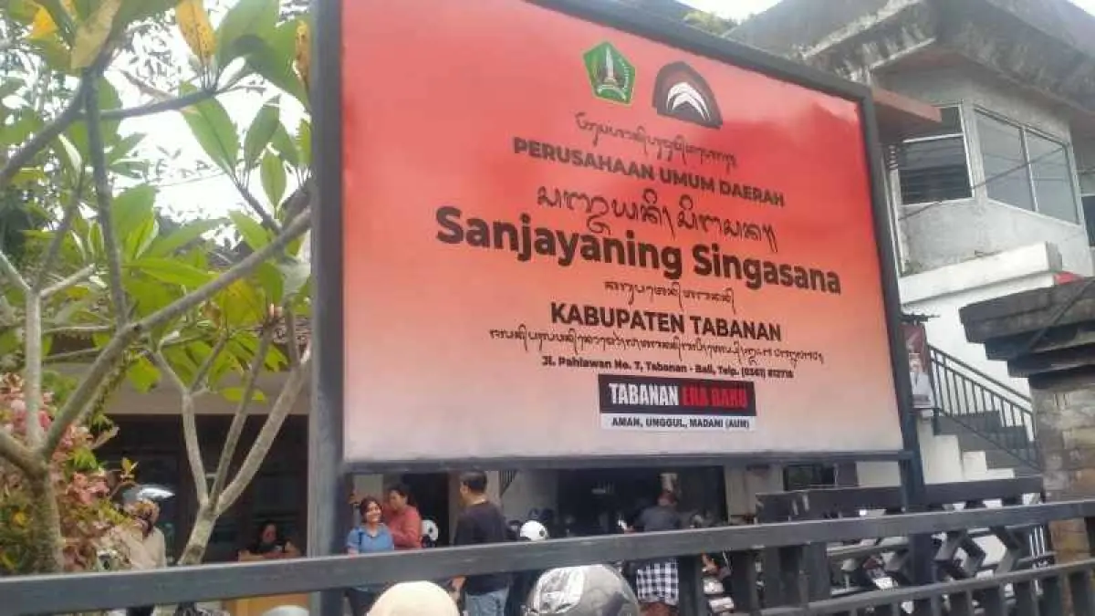 BAKAL PANAS KURSI DIRUTNYA : Perumda Mangu Giri Sedana, Badung.(juliadi/radar bali)