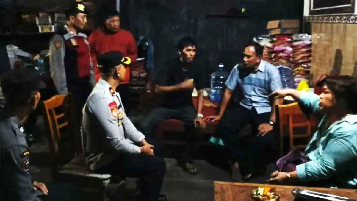 LAPOR POLISI : Polisi menerima laporan adanya warga mengamuk di gudang beras sekaligus kediaman milik Ni Made Nadi, Jalan Kenyeri, Lingkungan Kemoning, Kecamatan Klungkung. (Foto: Polres Klungkung)