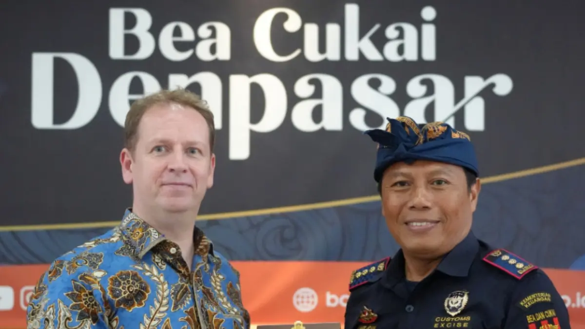 Wakil Duta Besar Inggris untuk Indonesia Matthew Downing diterima Kepala Kantor Wilayah DJBC Bali, NTB, dan NTT, Iyan Rubiyanto, di Kantor Bea Cukai Cukai Denpasar, Rabu, 29 April 2026.&nbsp;