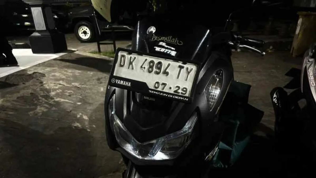 BARANG BUKTI: Barang bukti motor yang diduga digelapkan. (foto:Polsek Gilimanuk)