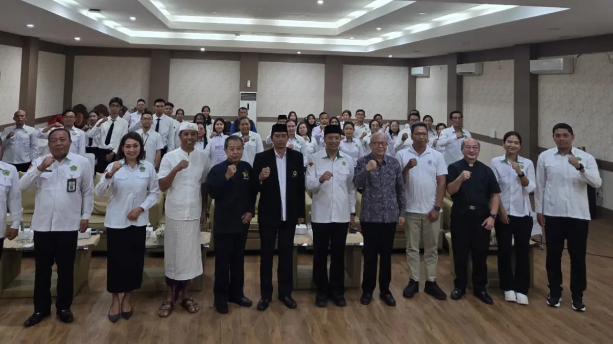 Kegiatan Forum Konsultasi Publik (FKP) digelar di Kanwil Kemenag Provinsi Bali, Denpasar, Senin (11/5). (Marsellus Pampur/Radar Bali)

&nbsp;