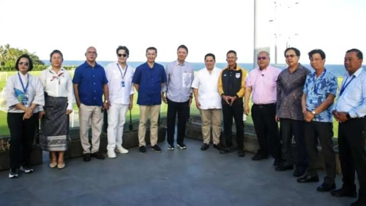 KUNJUNGI FASILITAS SERDADU TRIDATU: Menteri Pemuda dan Olahraga RI Erick Thohir bersama delegasi Menteri Pemuda dan Olahraga se-Asia Tenggara meninjau fasilitas Bali United Training Center. (ist)