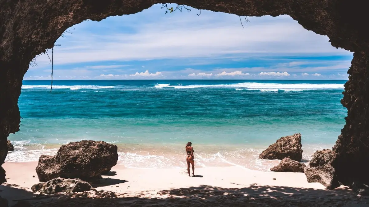 Pantai Gunung Payung, Kutuh, Kuta Selatan. (finnsbeachclub.com)