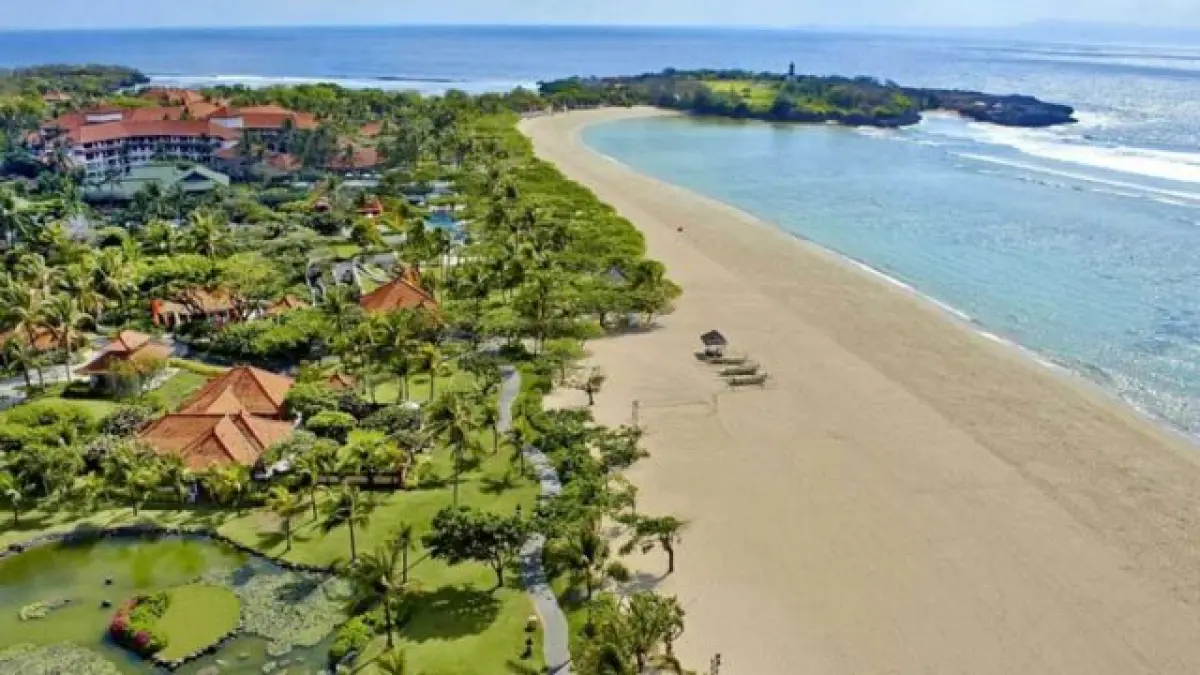 Pantai Mengiat di Nusa Dua, Badung. (https://neverneverlandinbali.com)