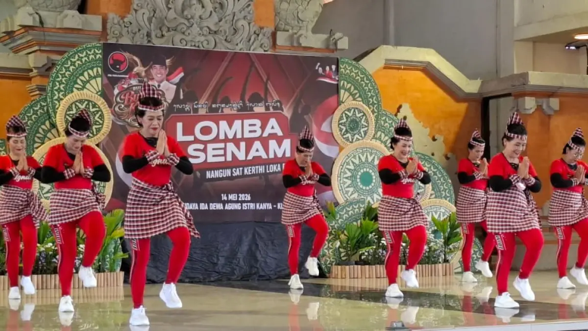 ANTUSIAS : Semarak lomba Senam Nangun Sat Kerthi Loka Bali di Balai Budaya Ida Dewa Agung Istri Kanya. (dewa ayu pitri arisanti)