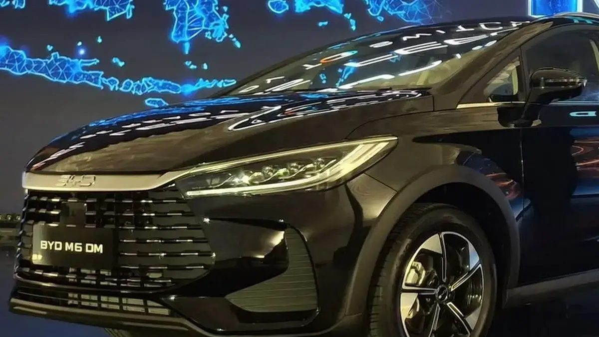 BYD M6 DM (PHEV)
