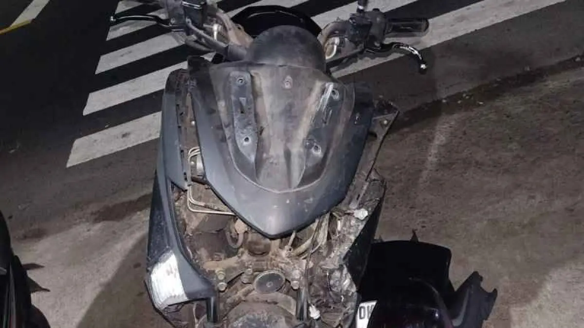RUSAK BERAT : Kondisi salah satu kendaraan seusai kecelakaan. (Foto: Polres Buleleng untuk Radar Bali)