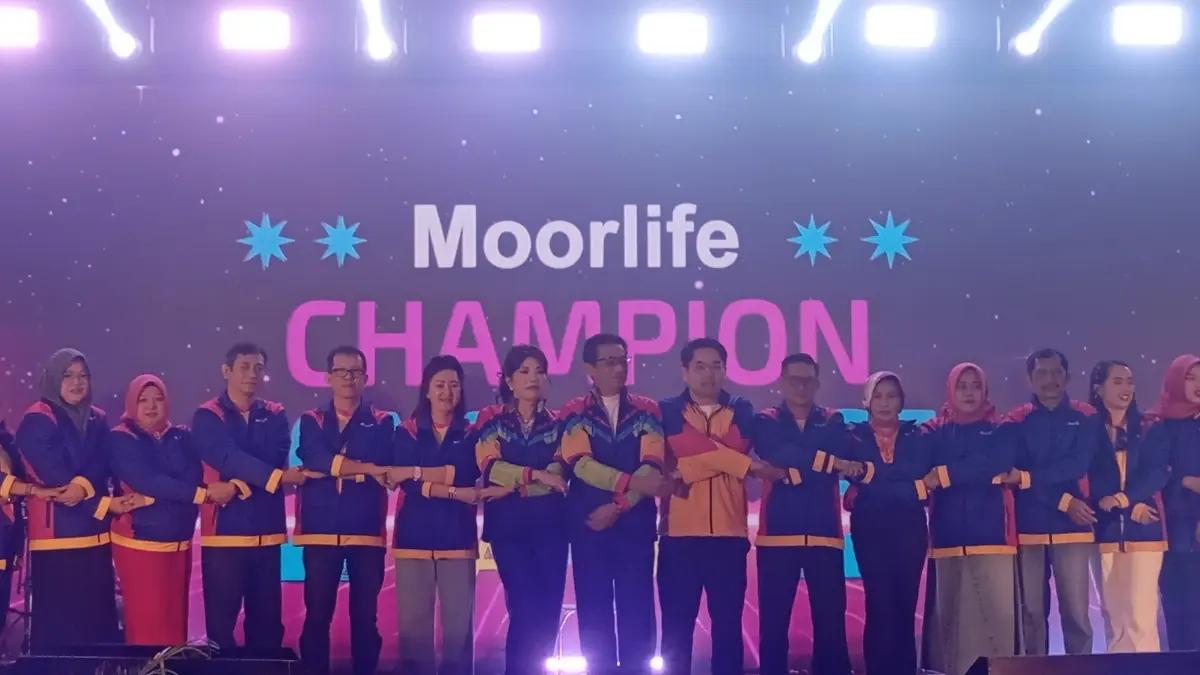 BALI CHAMPION: Hermanto Tanoko selaku Founder & President Of Moorlife didampingi oleh Sanderawati Joesoef, Robert Tanoko selaku Managing Director bersama Devina Konatra, serta Nurlaila Hidayati selaku Marketing Director dan member di Sanur Paradise Plaza, Denpasar, Jumat (22/5/2026).