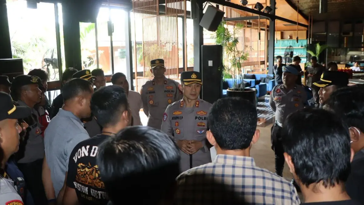 NYARIS REMUK: Kapolres Badung, AKBP Joseph Edward Purba pimpin oleh TKP di Jade Diskotek, Jalan Pemelisan, Kuta Utara, mendadak berubah mencekam, Jumat dini hari (22/5/2025) sekitar pukul 01.30 WITA (ist/radarbali.id)