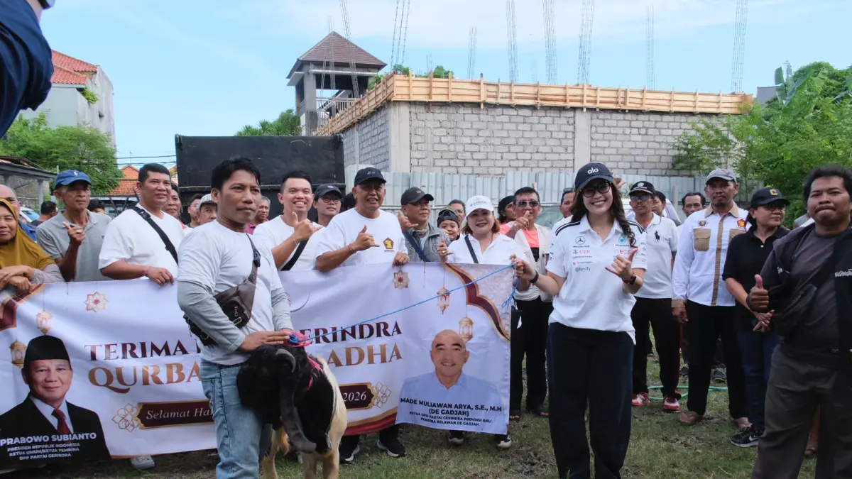 Penyaluran hewan kurban DPD Partai Gerindra Bali di Yayasan De Gadjah Center, Renon, Denpasar, Selasa (26/5/2026).