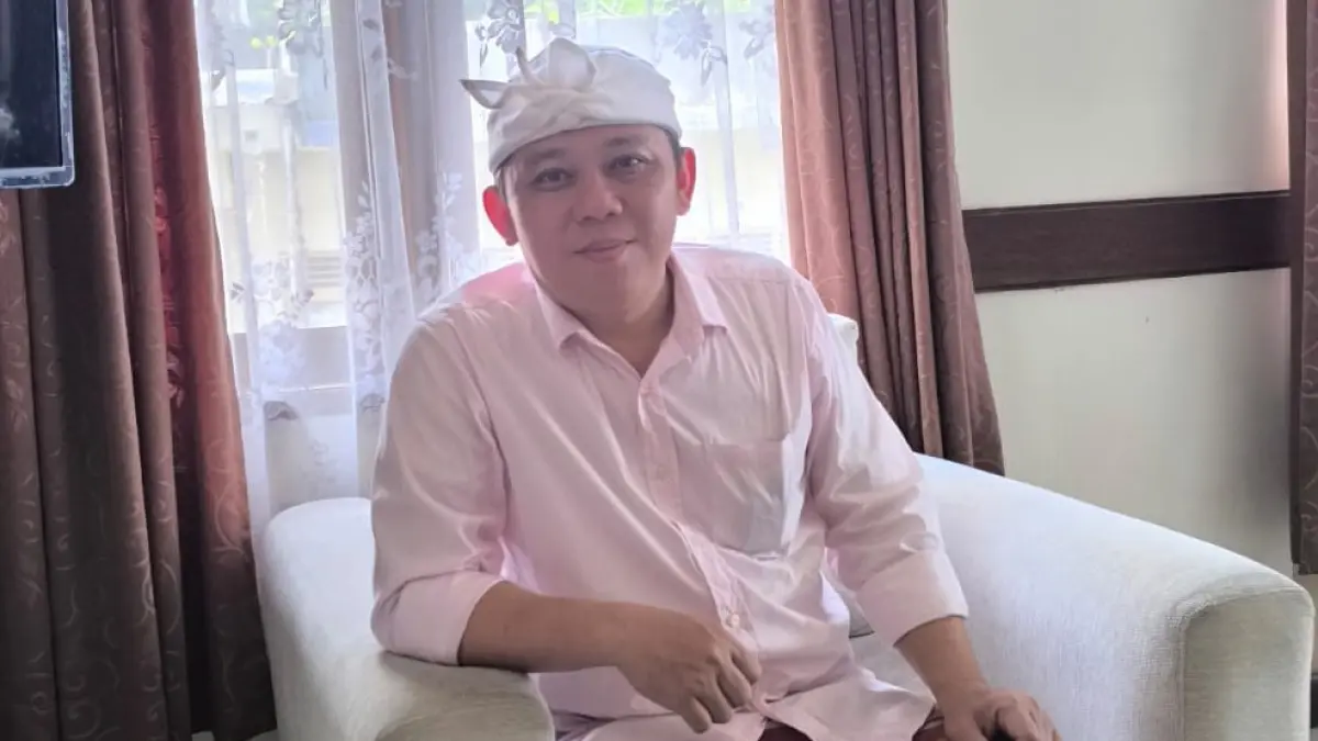 PERDAMAIAN: Anggota Magabudhi Bali dan Pembina Nawa Ratna Bali, Agus Wirajaya. (NI KADEK NOVI FEBRIANI/radarbali.id)