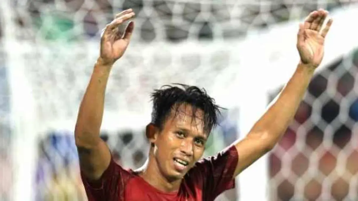 TERIMA KASIH THE FLASH : Pemain sayap senior M. Rahmat  musim mendatang hengkang. (miftahuddin/radar bali)